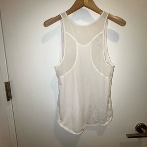 💛 bundle for -$15- Lululemon white tank size 6